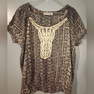 St.Johns bay embroidered short sleeve peasant blouse with elastic waist & sleeve